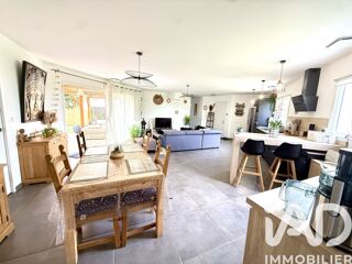  Maison à vendre 15 + pièces 282 m²