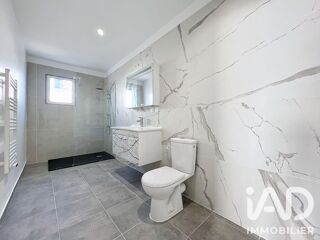  Appartement à louer 3 pièces 77 m²