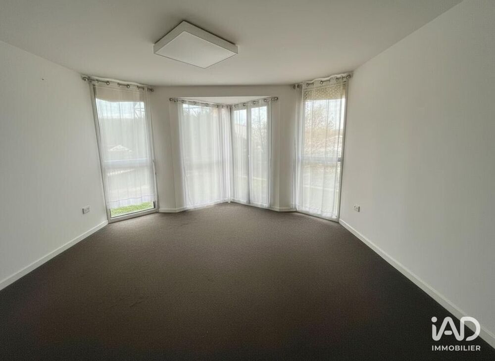   Location Boutique/Local commercial 110 m&sup2; 