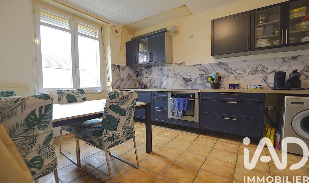 Maison 3 pièces 90 m² · à Sainte-Marie-aux-Chênes · 90 m² · 145 000 €