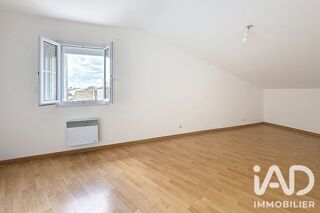  Appartement à louer 4 pièces 90 m²