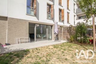  Appartement à louer 5 pièces 94 m²