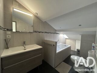  Appartement à louer 3 pièces 95 m²