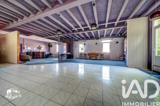  Immeuble à vendre 674 m²