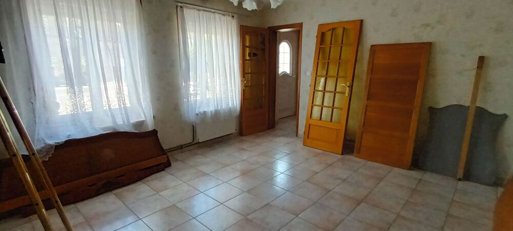 THIN LE MOUTIER. Maison en bon état comprenant en rdc : ....