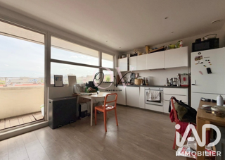  Appartement à louer 3 pièces 77 m²
