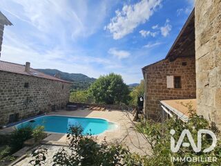 Maison à vendre 15 + pièces 719 m²