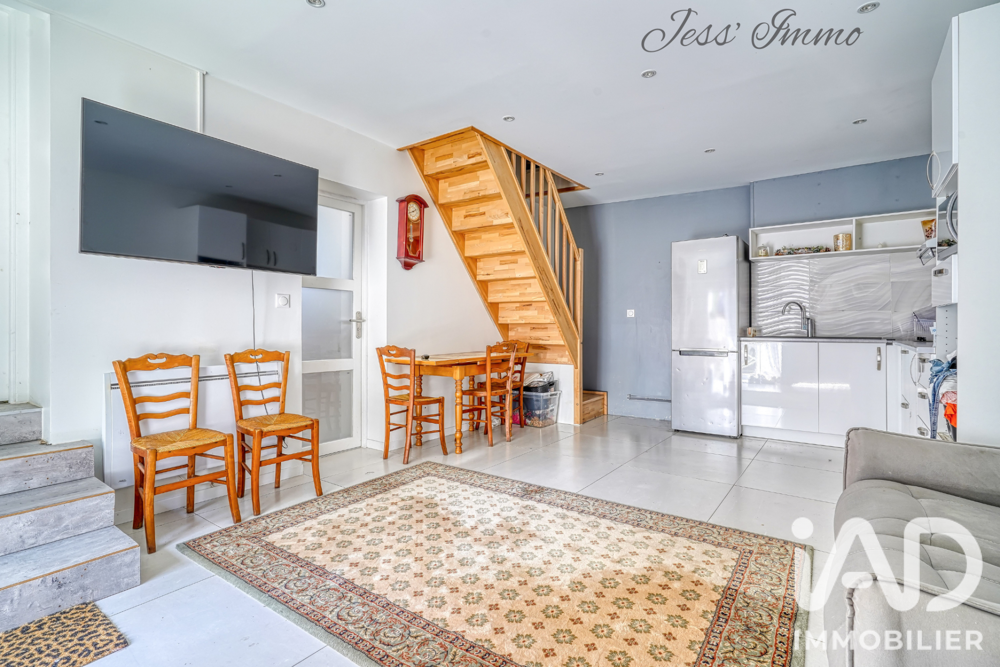 à vendre  Maison La Ville-du-Bois (91620)