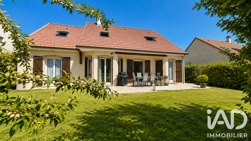 Vente Maison Vente Maison traditionnelle 8 pièces Noisy-le-roi