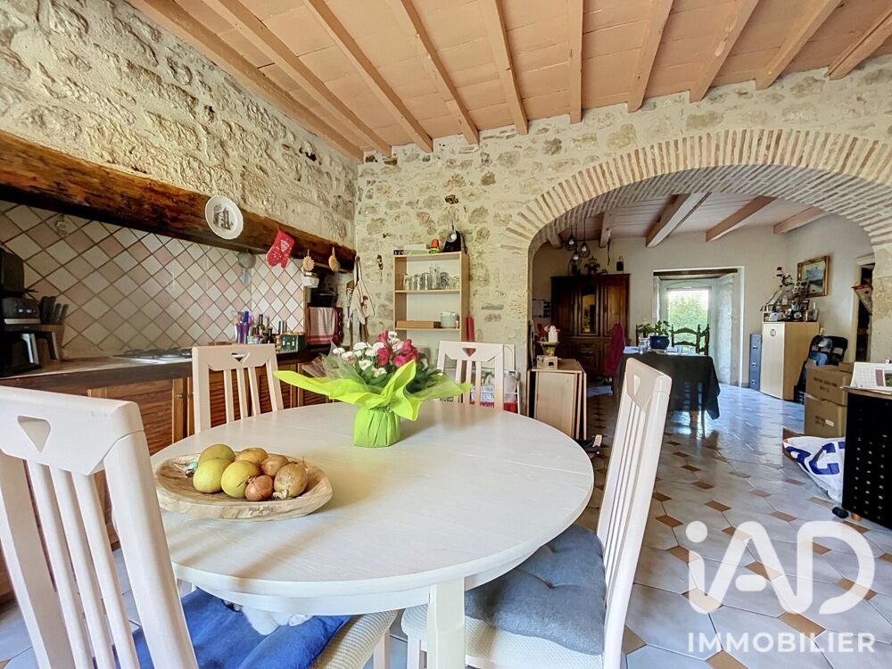Maison 6 pièces 160 m² · à La Sauvetat-de-Savères · 160 m² · 255 000 €