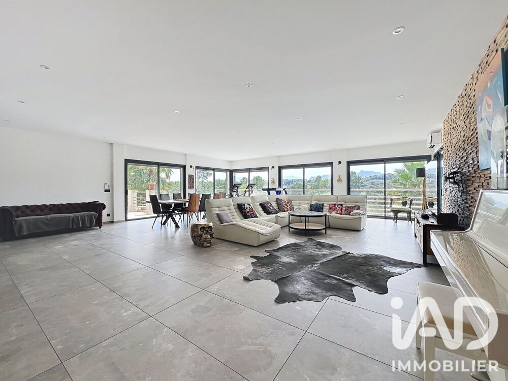 à vendre  Maison Roquebrune-sur-Argens (83520)