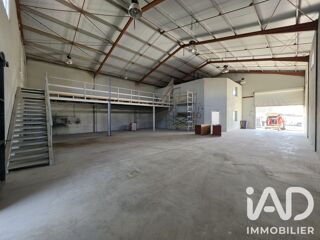  Parking / Garage à vendre 370 m²