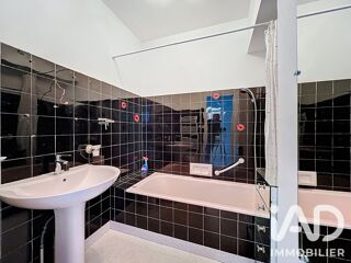  Appartement à louer 4 pièces 93 m²