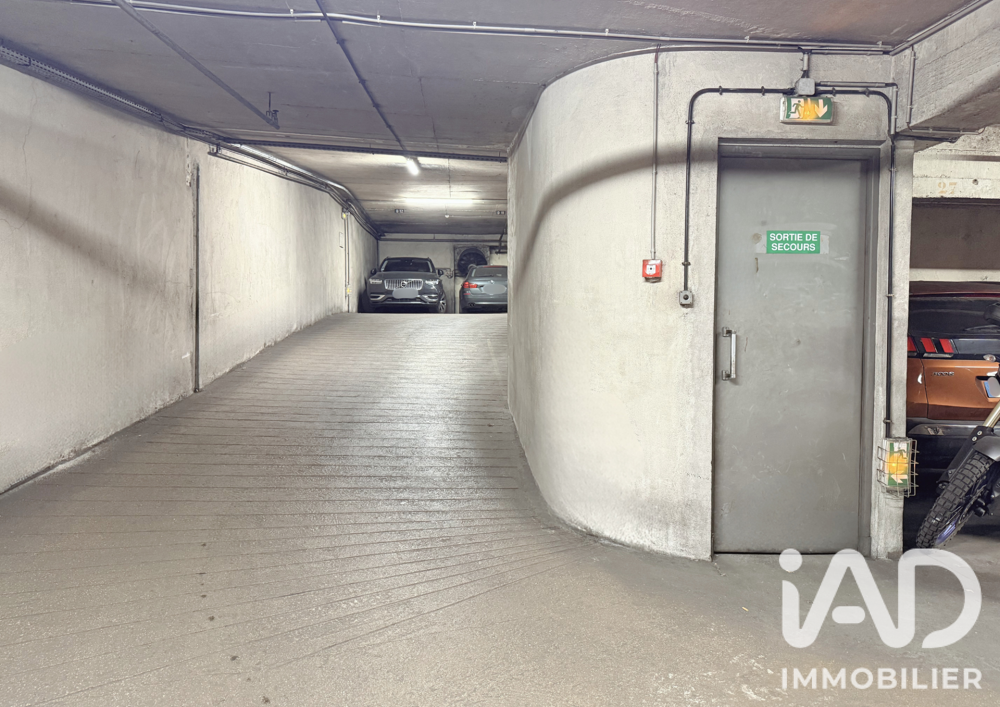 Vente Parking/Garage Vente Parking 14 m&sup2; Paris 9