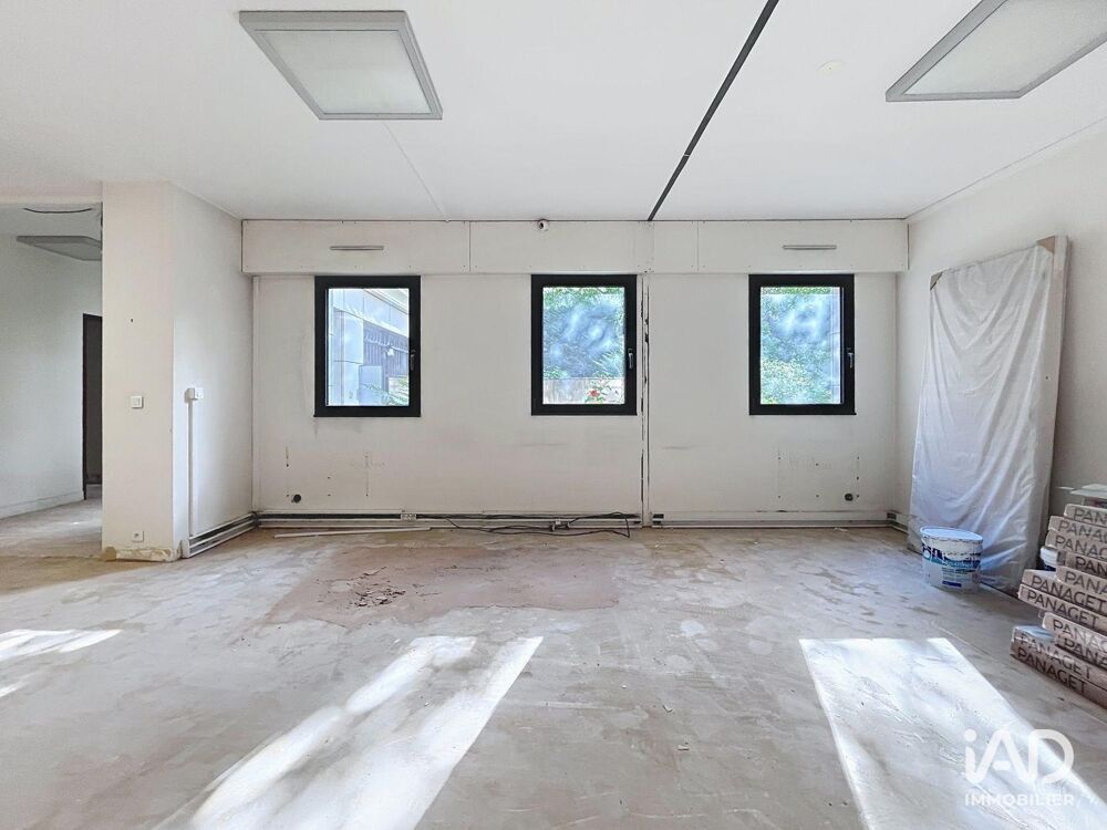   Location Bureaux 80 m&sup2; Garches