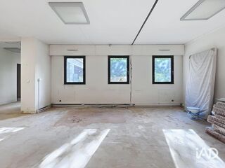   Location Bureaux 80 m&sup2; Garches