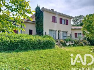  Maison à louer 10 pièces 240 m²