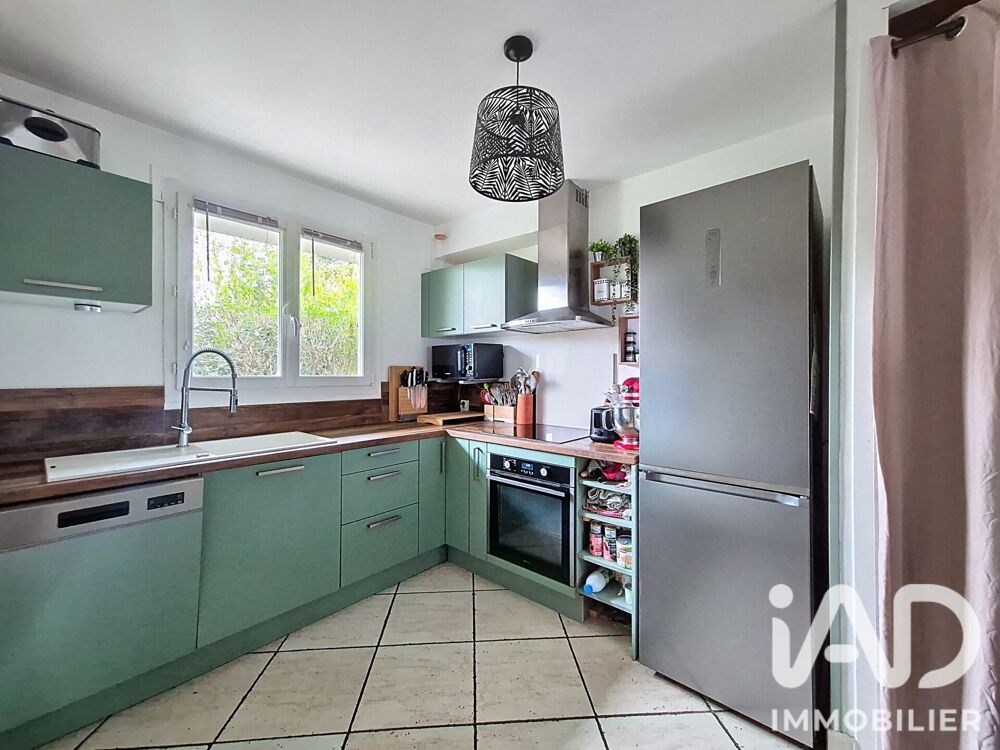 vente Maison - 6 pièce(s) - 118 m² Le Mesnil-Saint-Denis (78320)