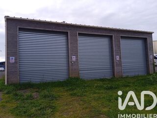  Parking / Garage à vendre 100 m²
