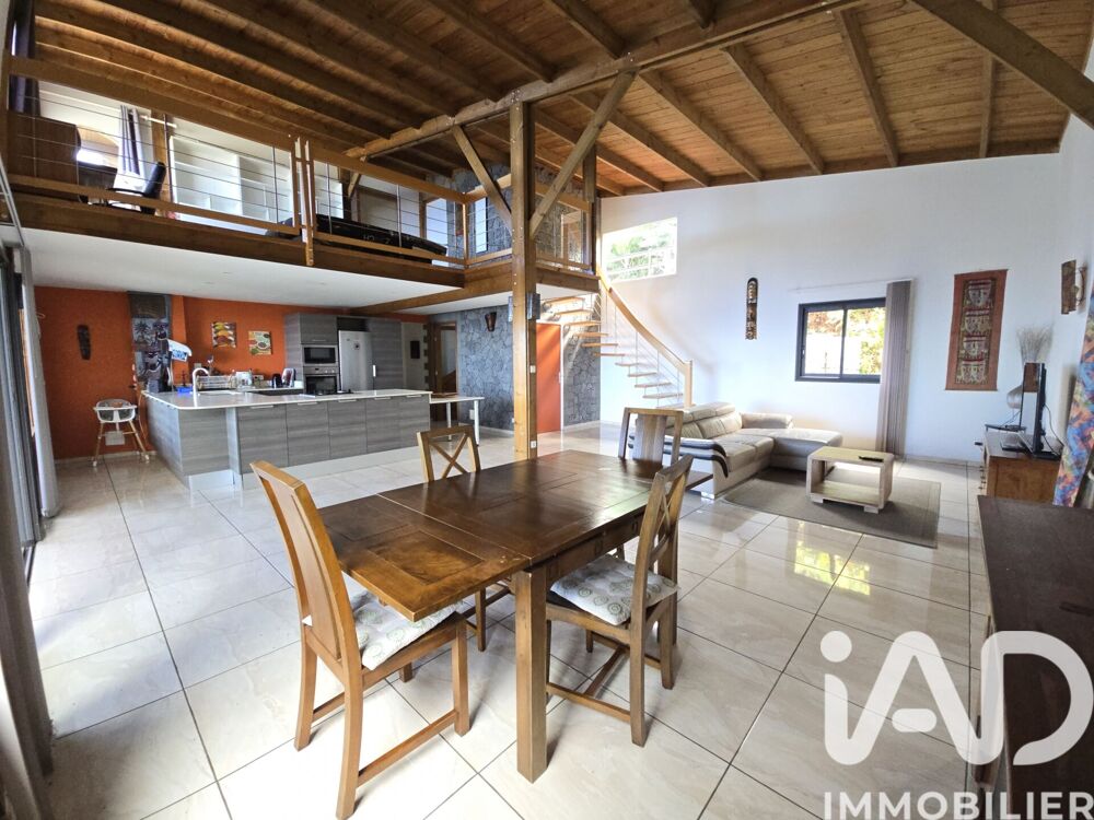 vente Maison - 5 pièce(s) - 181 m² Les Avirons (97425)