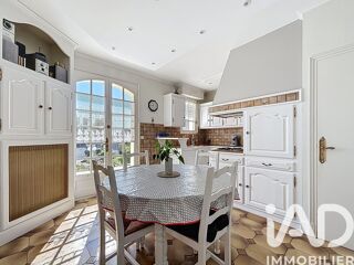  Maison à vendre 10 pièces 211 m²