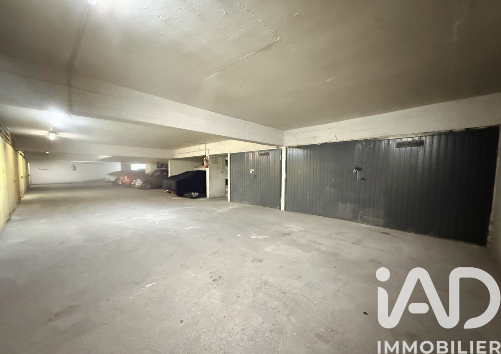 Vente Parking/Garage Vente Parking 300 m&sup2; Paris 18