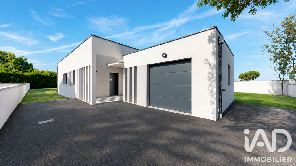 Vente Maison Vente Maison d'architecte 4 pièces Saint-hilaire