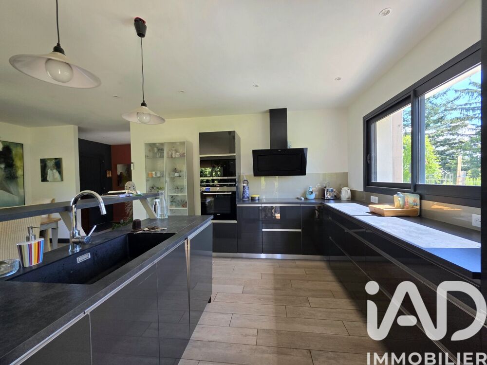 Vente Maison Vente Maison d'architecte 4 pièces Saint-céré