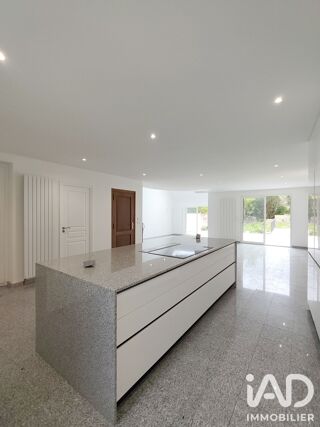  Maison à vendre 9 pièces 214 m²