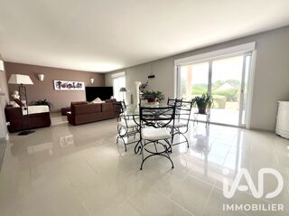  Maison à vendre 8 pièces 179 m²