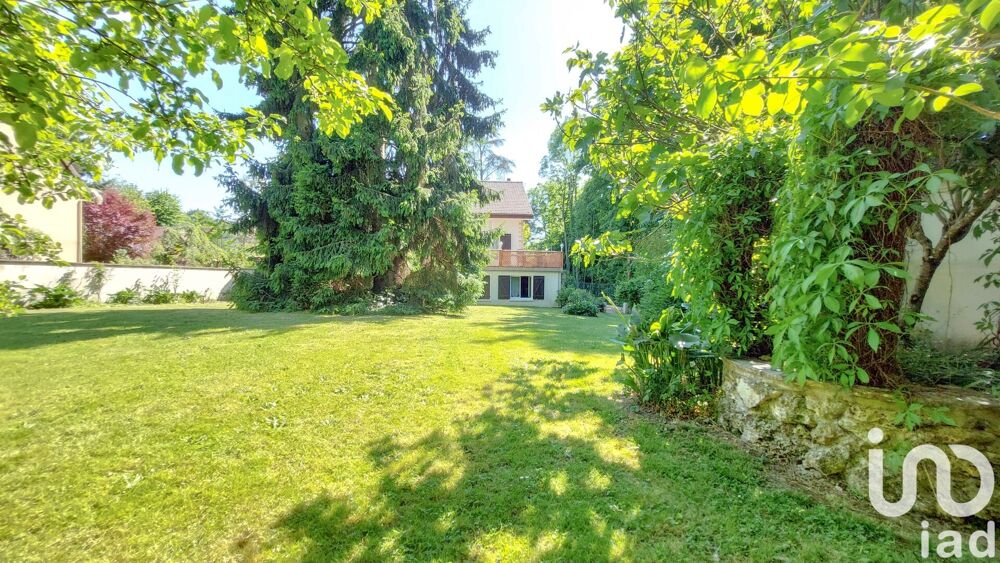 Vente Maison Vente Maison traditionnelle 8 pièces Le mesnil-saint-denis