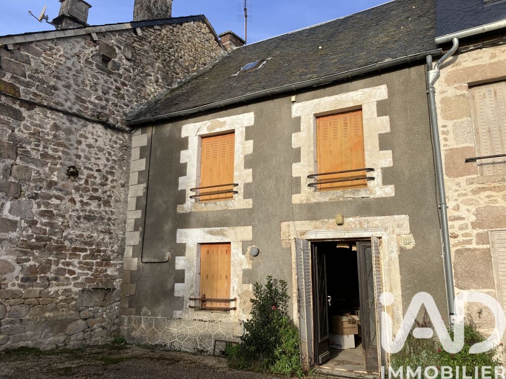 Maison 6 pièces 139 m² · à Saint-Setiers · 139 m² · 35 000 €