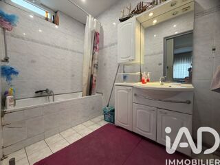  Appartement � vendre 5 pi�ces 99 m�
