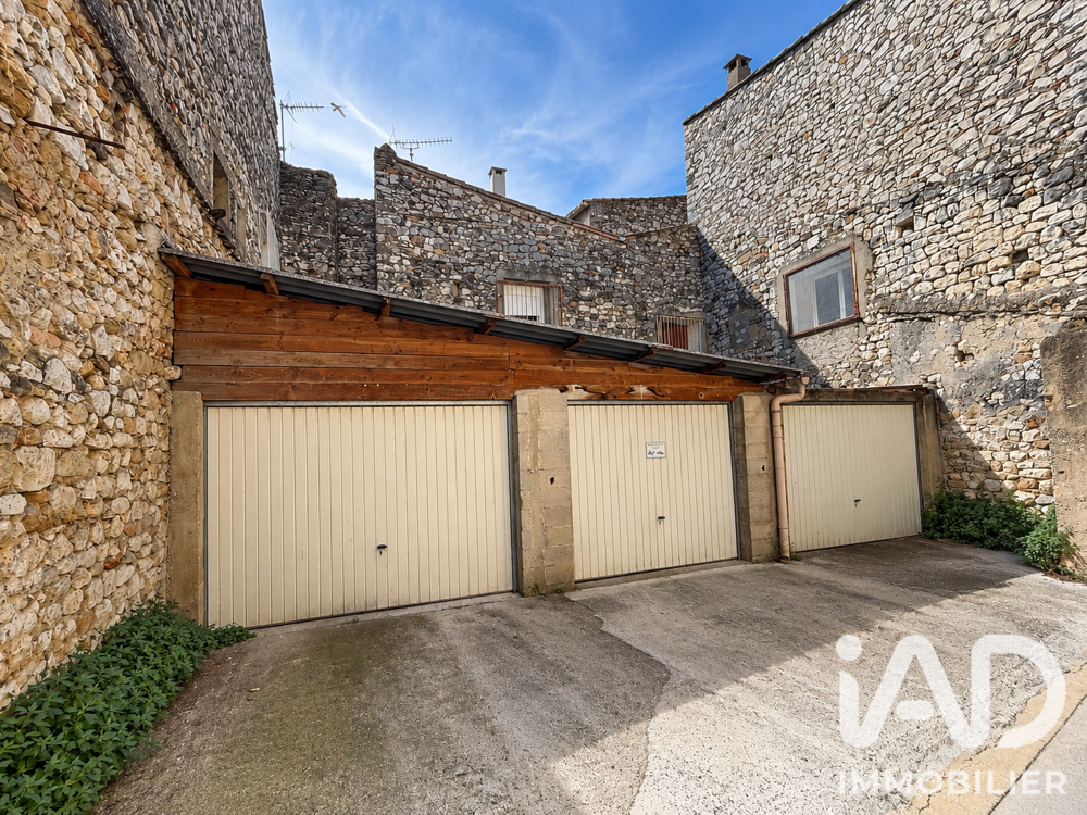 Vente Parking/Garage Vente Garage 100 m&sup2; Saint-geniès-de-malgoirès