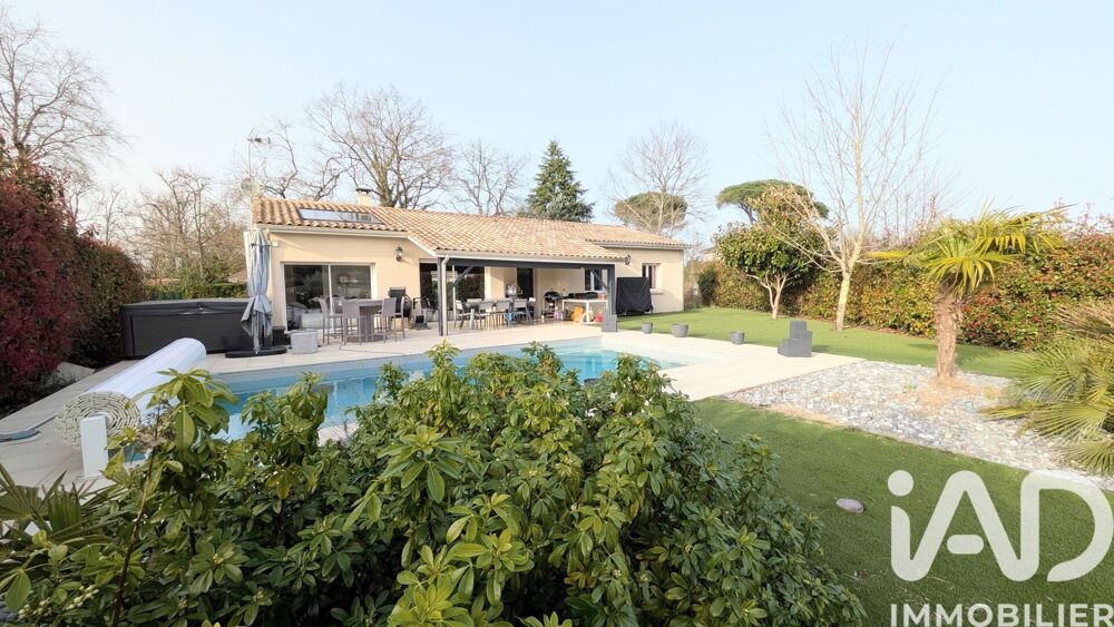 Maison 5 pièces 123 m² · à Saint-Jean-d'Illac · 123 m² · 490 000 €