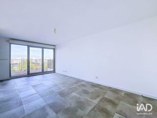  Appartement à louer 4 pièces 82 m²
