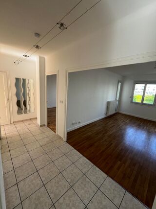  Appartement à louer 3 pièces 74 m²