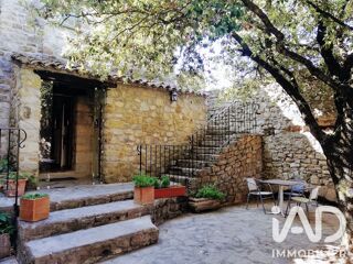  Maison à vendre 15 + pièces 924 m²