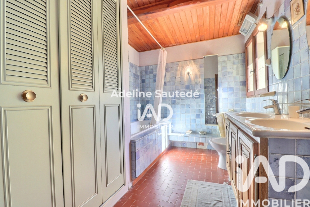 à vendre  Maison Saint-Cyr-sur-Mer (83270)