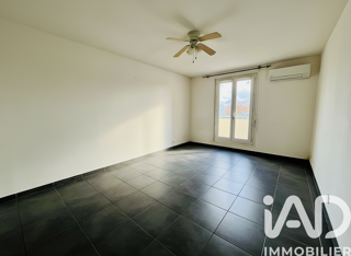  Appartement à louer 4 pièces 79 m²