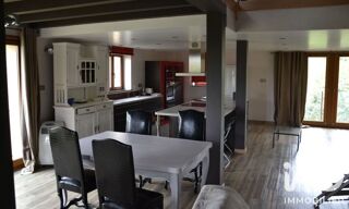  Appartement à louer 5 pièces 111 m²