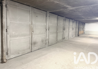  Parking / Garage à vendre 75 m²