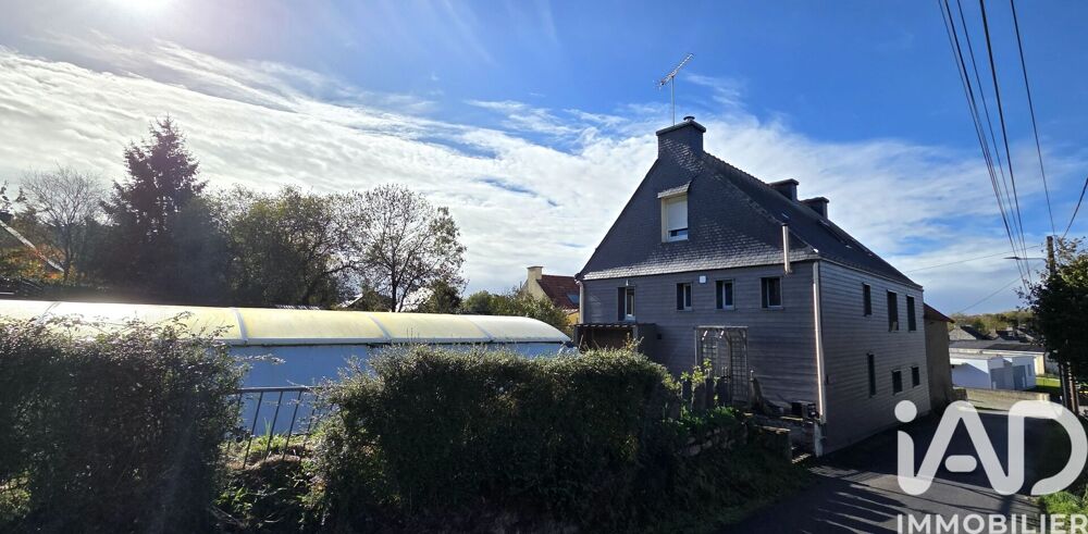 Vente Maison Vente Maison traditionnelle 7 pièces Saint-jean-la-poterie
