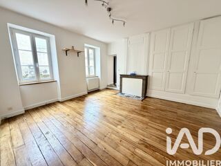  Appartement à louer 3 pièces 81 m²
