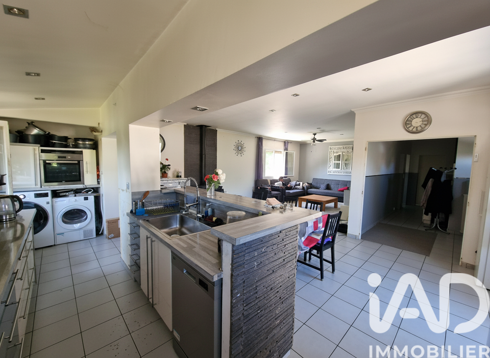 Vente Maison Vente Maison traditionnelle 6 pièces La tour-du-crieu