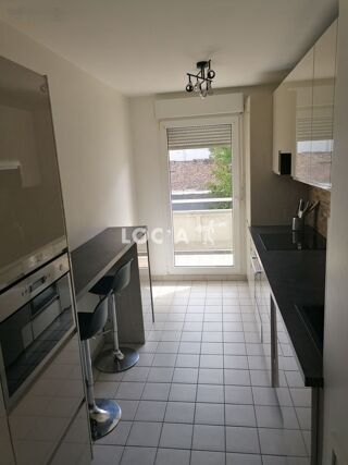  Appartement à louer 3 pièces 64 m²
