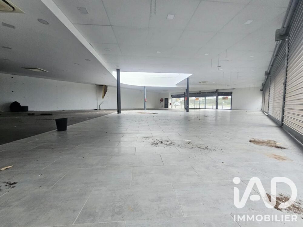   Vente Boutique/Local commercial 1 150 m&sup2; 