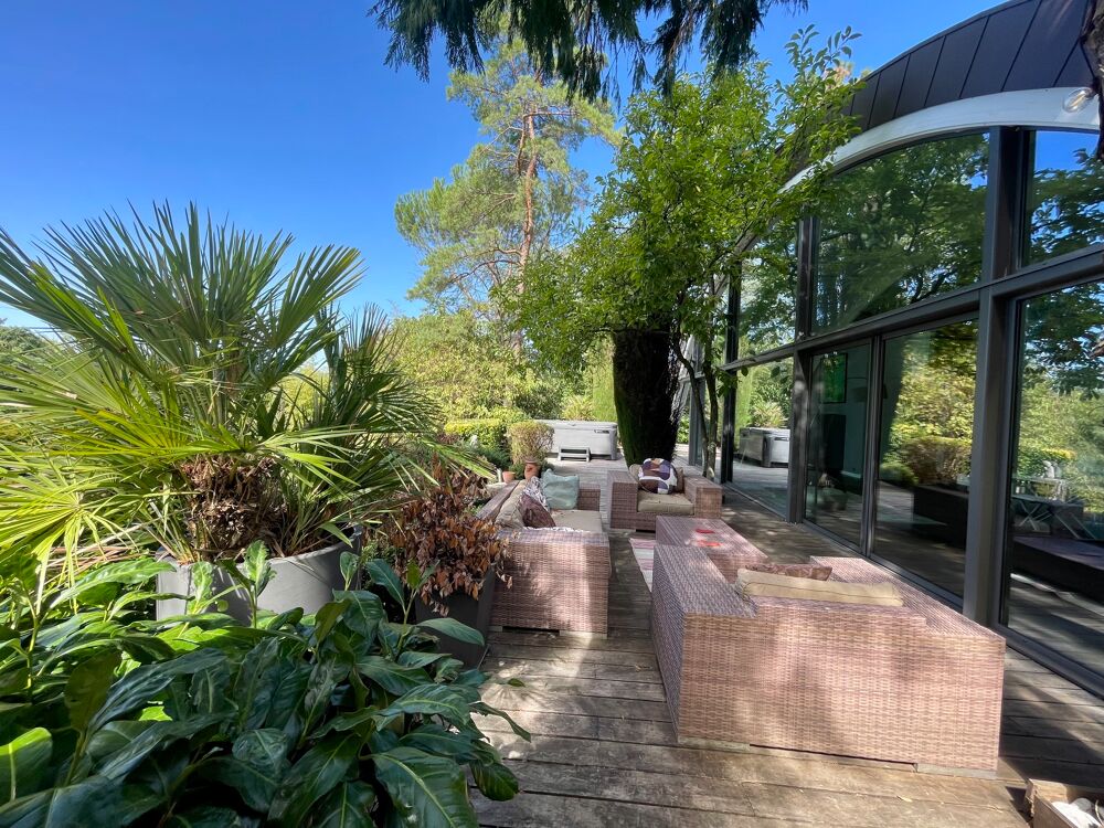 Villa contemporaine d'exception sur 2000 m2 de terrain Piscine