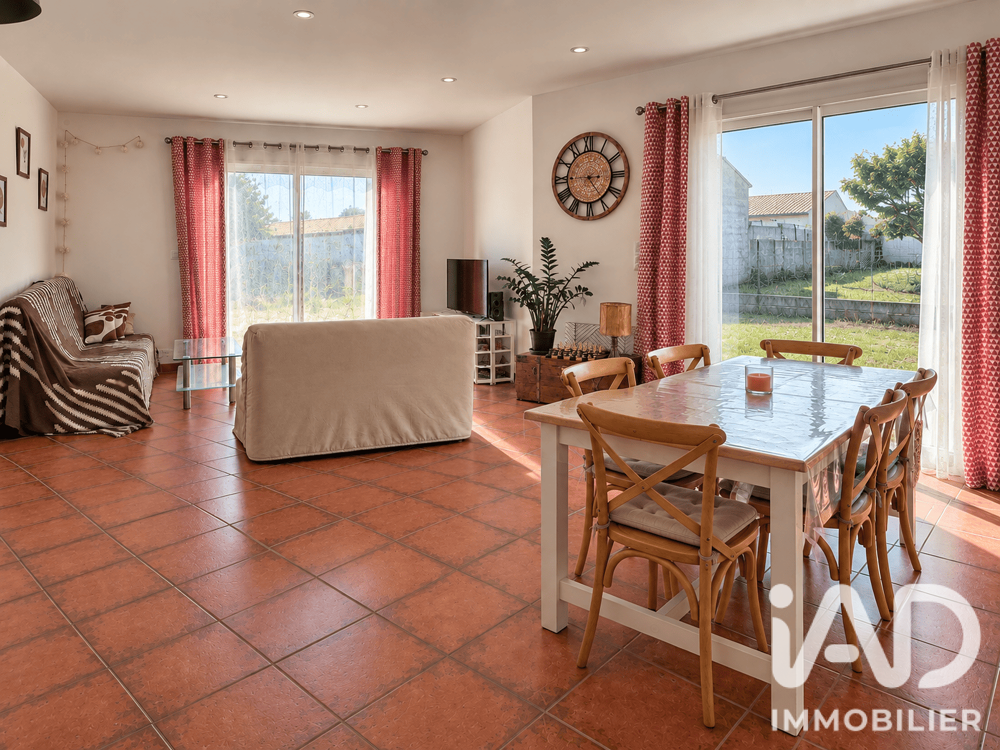 Vente Maison Vente Maison/villa 5 pièces Saint-georges-de-pointindoux