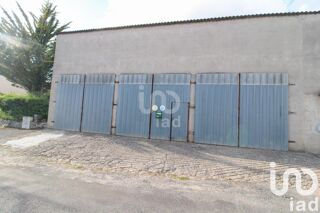 Parking / Garage à vendre 120 m²